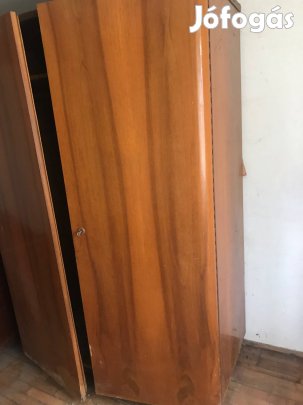 Antik Haromajtos szekreny