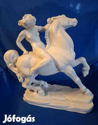 Antik Herendi Amazon lovon szobor! 44x43cm!