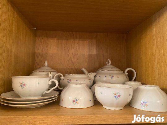 Antik Jellegű Porcelán Teás/Kávés Készlet Finom Virágmintával