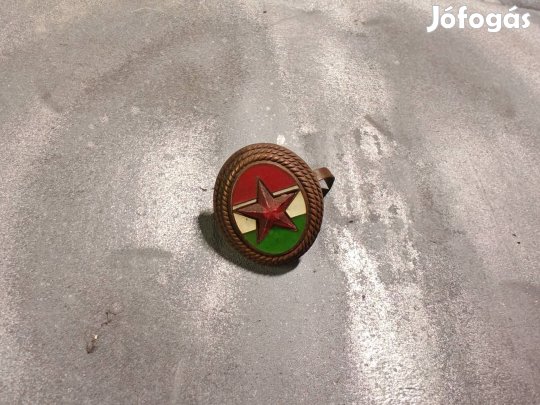 Antik Magyar Néphadsereg sapkarózsa