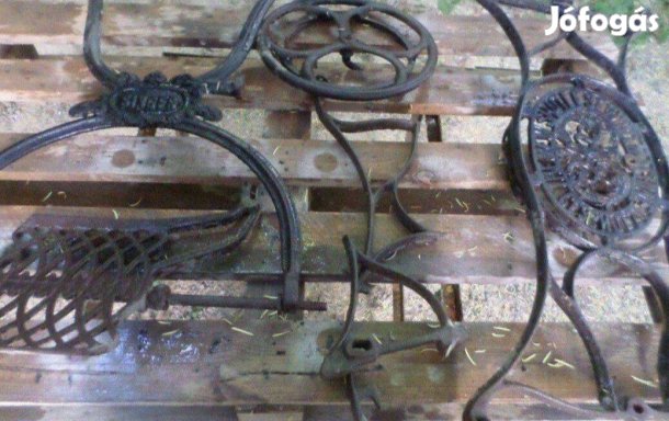 Antik Singer varrógép állvány szétszerelt állapot