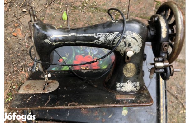 Antik Singer varrógép az 50-es évekből 15000 Ft