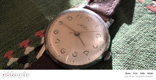 Antik Szovjet Junoszt ,felhúzos ,hibátlan működéssel . Utánvét 