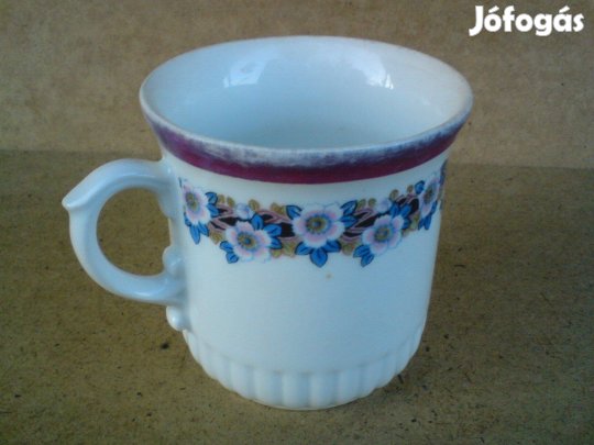 Antik Zsolnay porcelán bögre öttornyos jelzéssel