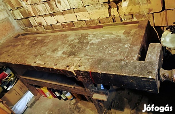 Antik , régi masszív satupad, gyalupad