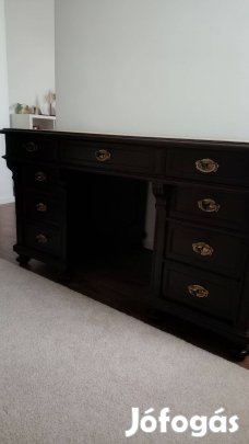 Antik, felújított íróasztal