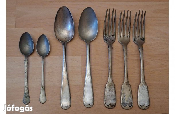 Antik, jelzett evőeszközök