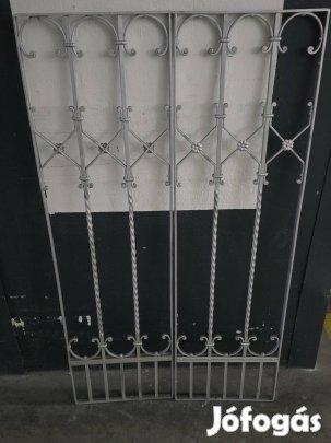 Antik, kovácsoltvas rács,párban.