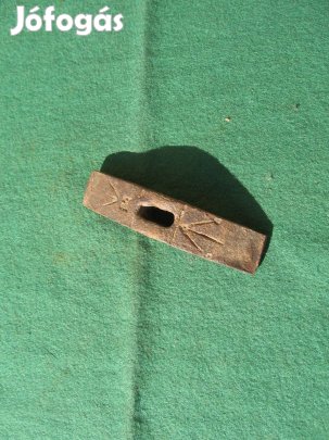 Antik, nagyon régi kalapács B beütéssel és további jelekkel ea