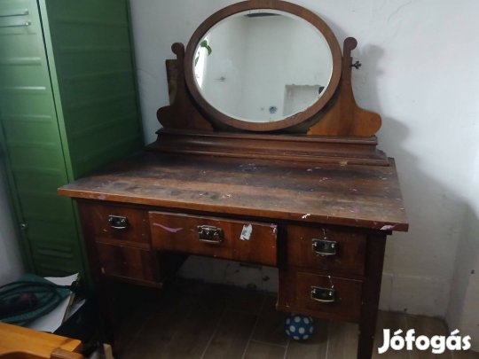 Antik, századfordulós tükrös fésülkődőasztal