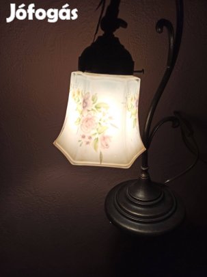 Antik, vintage stílusú asztali lámpa