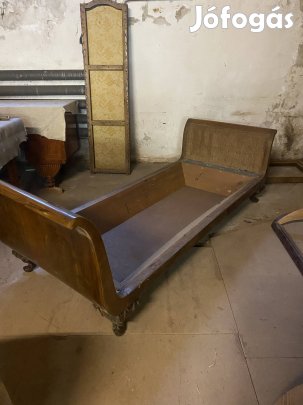 Antik ágy egyszemélyes