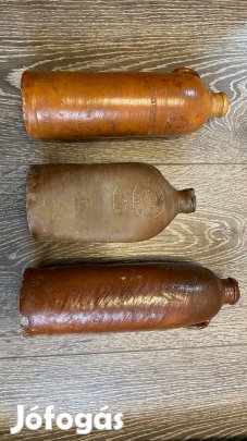 Antik ásványvizes kancsók