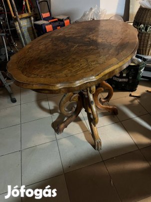Antik asztal