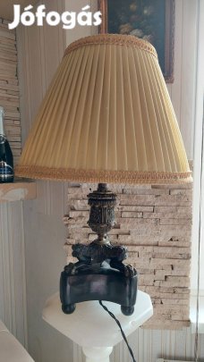 Antik asztali ernyős lámpa karmokkal