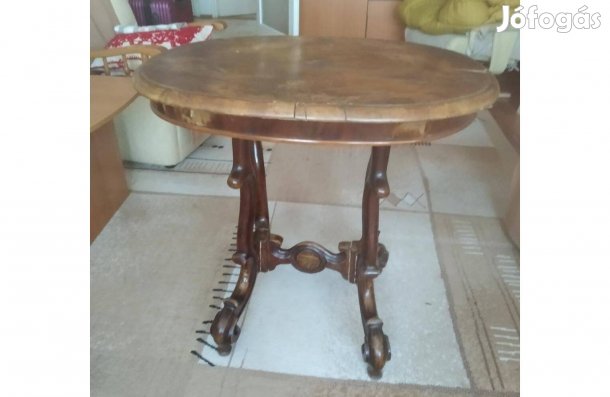 Antik asztalka