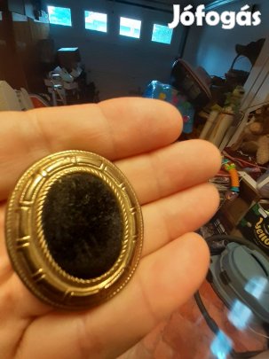Antik bross kitűző kézi ötvös munka nagyobb méret 5cm bársony betét