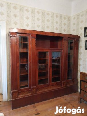 Antik bútor, vitrines szekrény (neoreneszánsz / historizáló stílus)