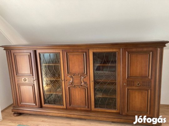 Antik bútor kiválló állapotban