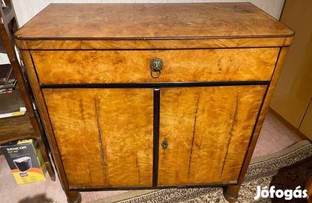 Antik bútorok rendkívüli áron eladóak