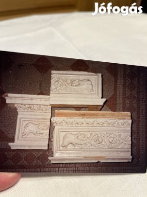Antik cserépkályha elemek
