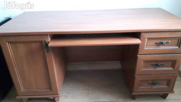 Antik cseresznye színű íróasztal