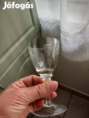 Antik csiszolt üveg talpas pálinkás pohár 0,5dl-es