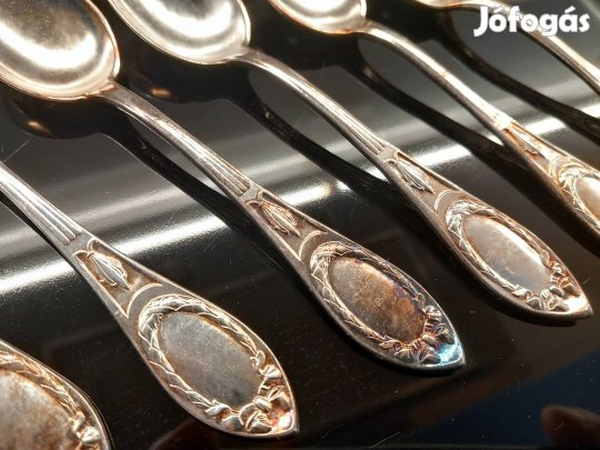 Antik desszertes kis kanál készlet