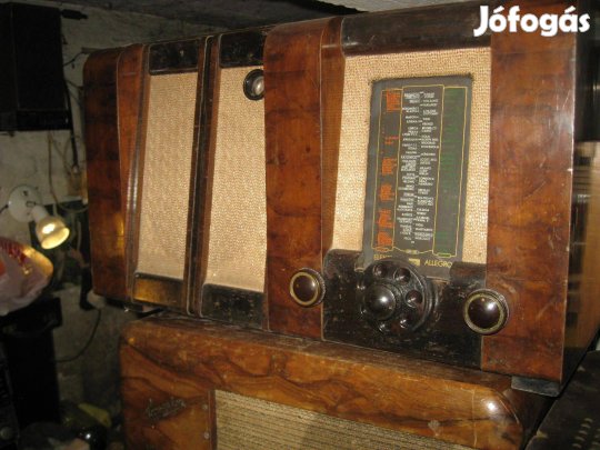Antik elektroncsöves rádió
