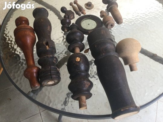 Antik esztergált bútor díszek