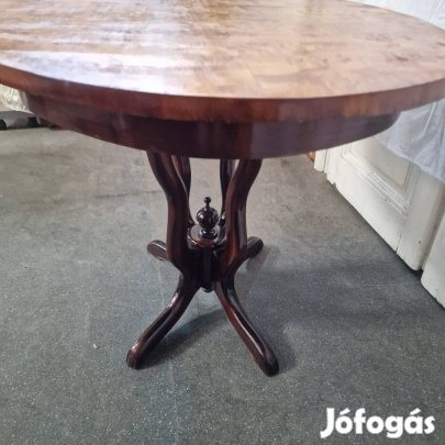 Antik étkező asztal. Nagyon szép állapotban!