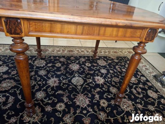 Antik étkezőasztal