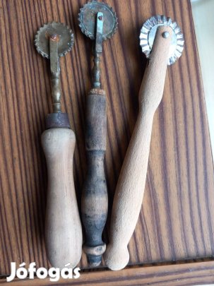 Antik fa nyelű réz fejű derelyevágó