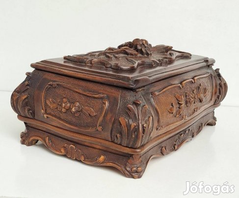 Antik faragott ékszertartó - ládika