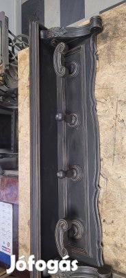 Antik faragott fali fogas 