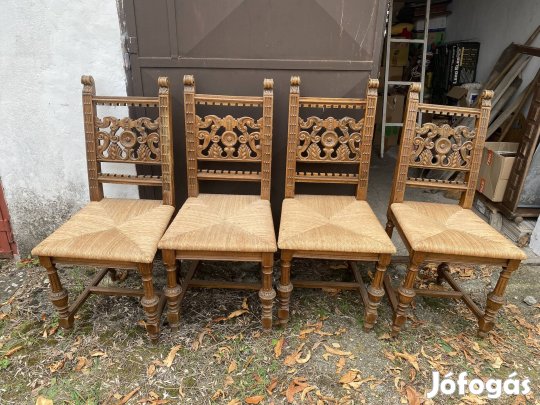 Antik faragott szék