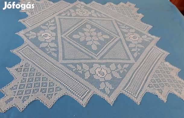 Antik filé asztalterítő, 103 x 103 cm