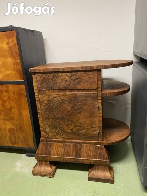 Antik fiókos komód