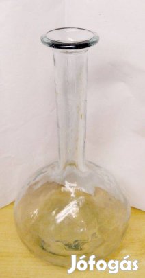 Antik formába fújt boros palack, rusztikus oldalú igényesen megmunkált