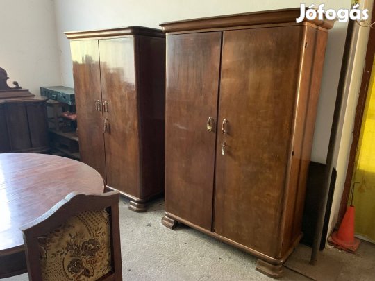 Antik gardróbszekrény, szekrény