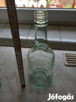 Antik halvány zöld pálinkás üveg 0,5 l-es