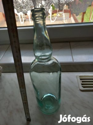 Antik halvány zöld vendéglátós pálinka kiöntő üveg 1 l-es