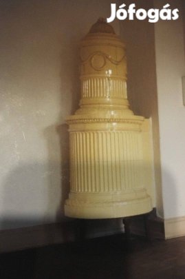 Antik henger alakú cserépkályha