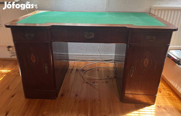 Antik intarziás íróasztal sok fiókkal