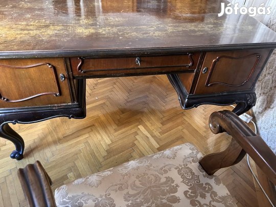 Antik iróasztal, tiszta fa