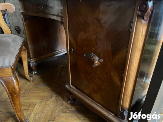 Antik íróasztal bőr székkel