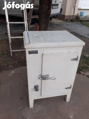 Antik jégszekrény , hűtőszekrény
