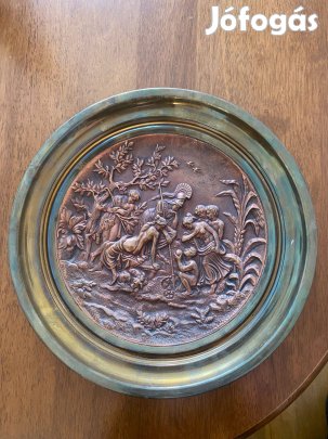 Antik jellegű, dombornyomott vörösréz falitányér Mitológiai jelenett