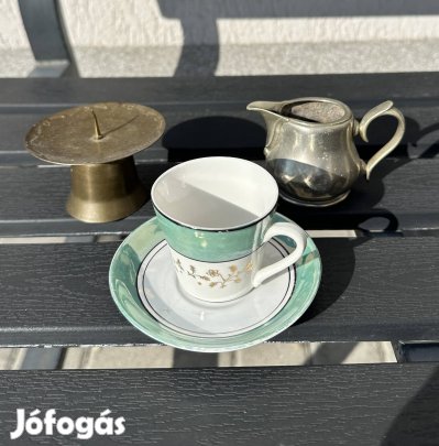 Antik jelzett kiöntő, kancsó, kis kávés csésze és egy réz gyertyatartó