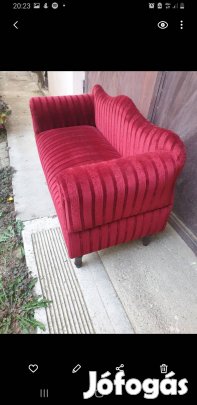 Antik kanapé kis gyerekeknek való